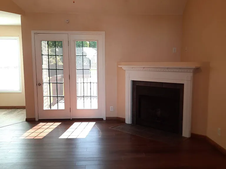 952 Cindy Jo Ct — Photo 5