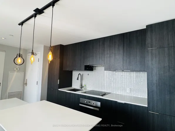5 Saint Joseph St, Toronto, ON