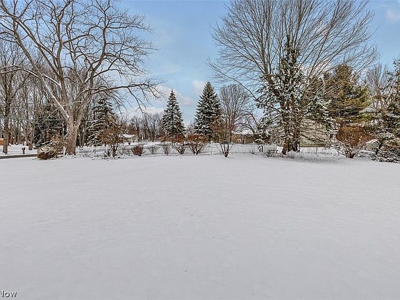 4th image of 165 Paradise Rd