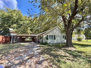 709 S Meigs St, Saint Jo, TX 76265