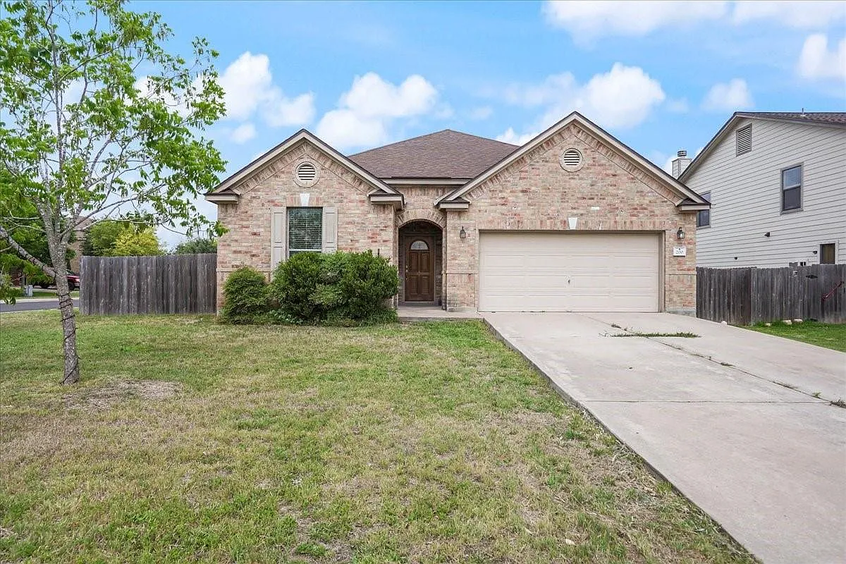 4 bed, 2.5 bath, 1991 sqft, $2,000 — Photo 1
