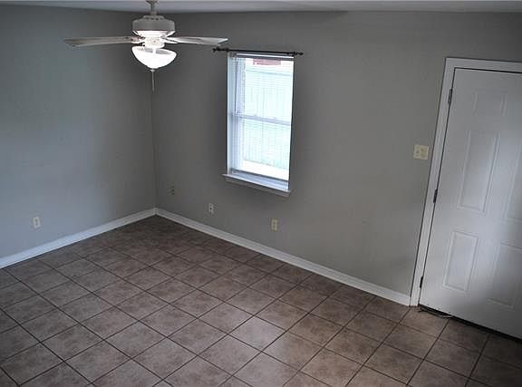 2nd image of 2915 E Saint Bernard Hwy APT D