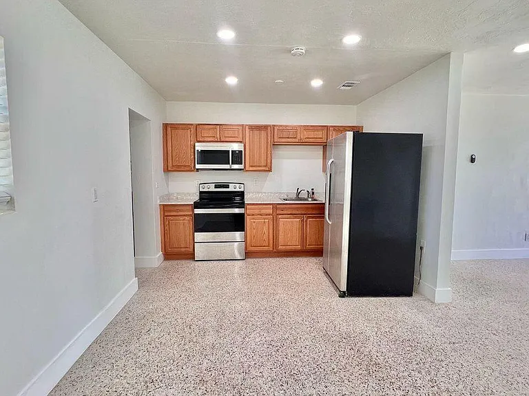124 Abaco Dr — Photo 10