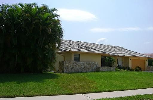 2nd image of 915 NW 7th Ct