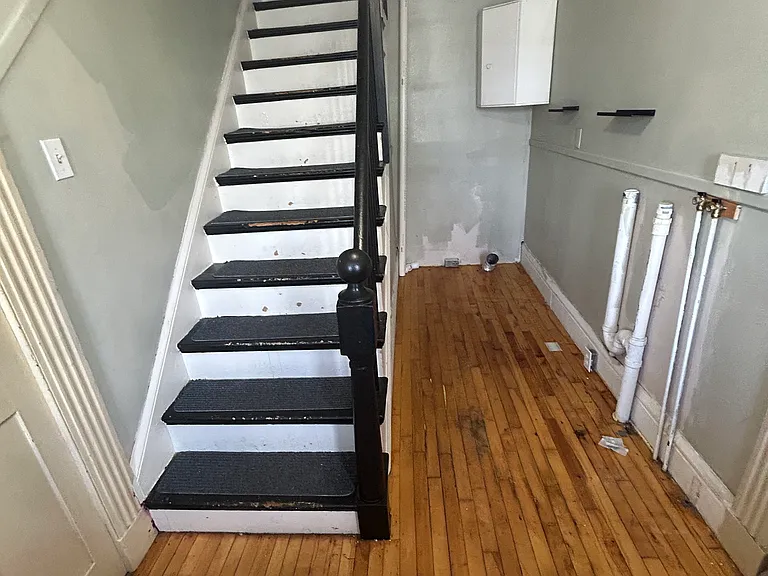 140 Court St #A — Photo 5