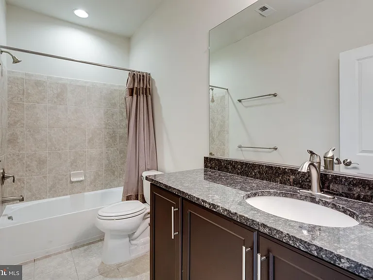 737 Diamond Ave #102 — Photo 20