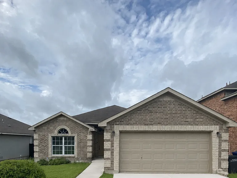 6050 Lakefront St — Photo 1