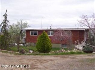 271 Harrison Rd, Selah, WA 98942