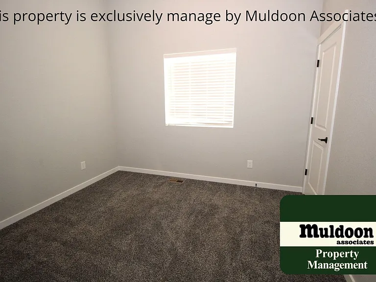 10339 Finn Dr — Photo 18