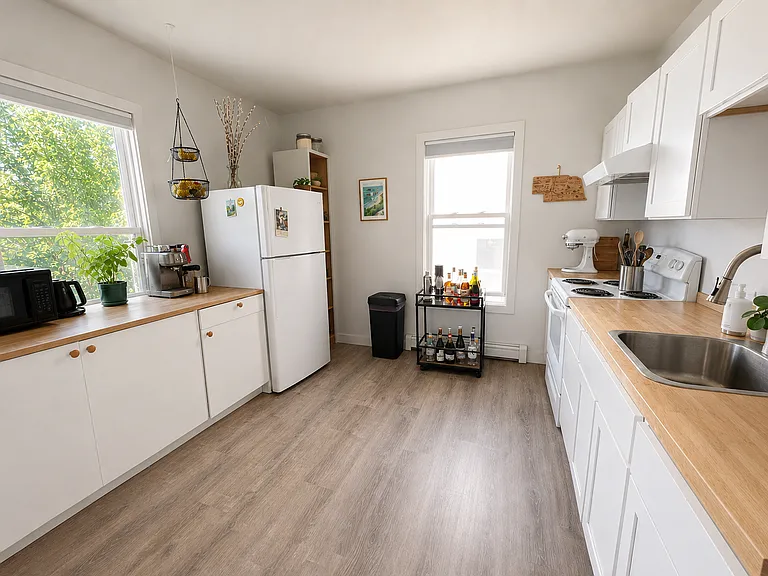 14 Anderson St #2 — Photo 4