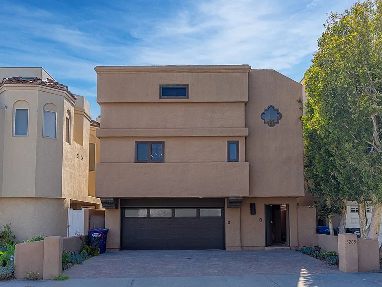 3265 Ocean Dr — Photo 49