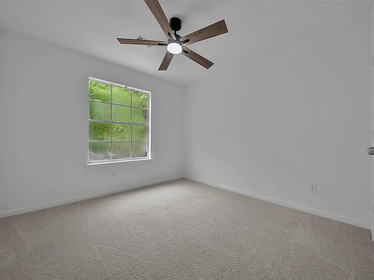 7 Churchdale Pl — Photo 39
