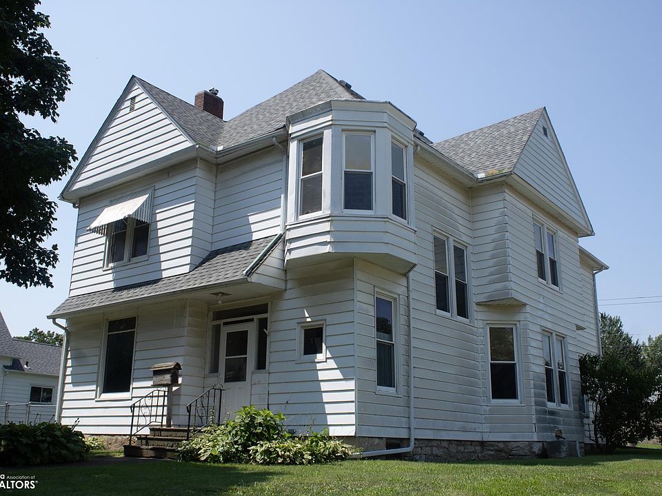 1st image of 1601 S Central Ave