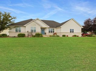 1665 Viking Dr, Bourbonnais, IL 60914