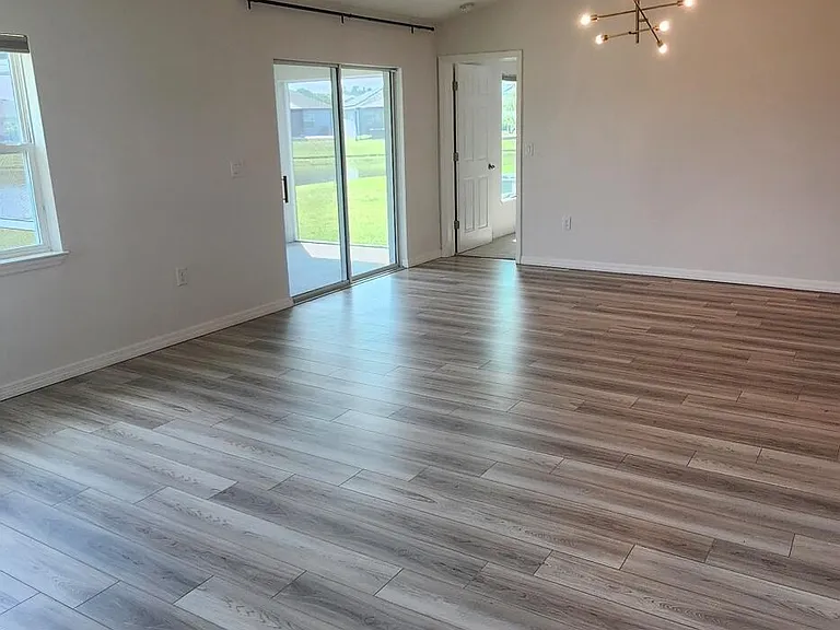 586 Cooper Ct SW — Photo 31