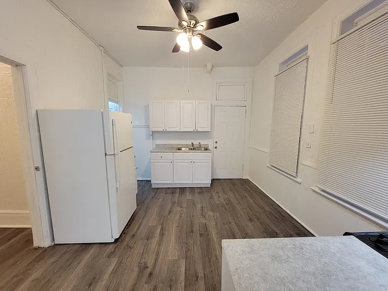 1359 W Walton St #1B — Photo 3