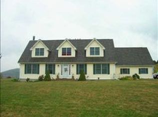 8 Ruth Ln, Chester, NY 10918