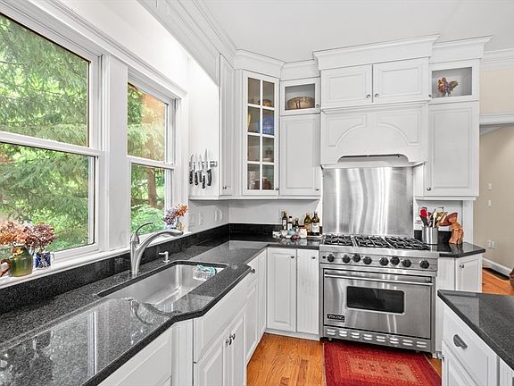 5th image of 94 Herrick Rd #94