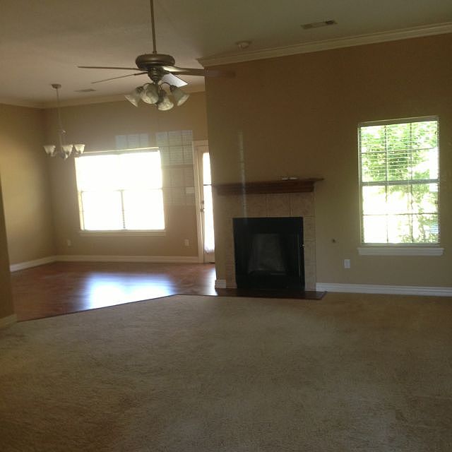2nd image of 9801 E Pointe Dr