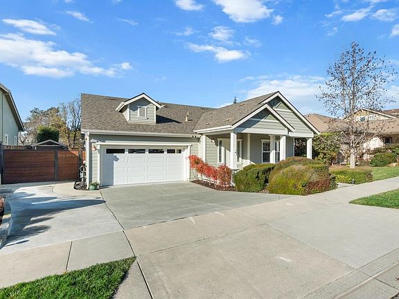 2nd image of 1051 Birkdale Drive