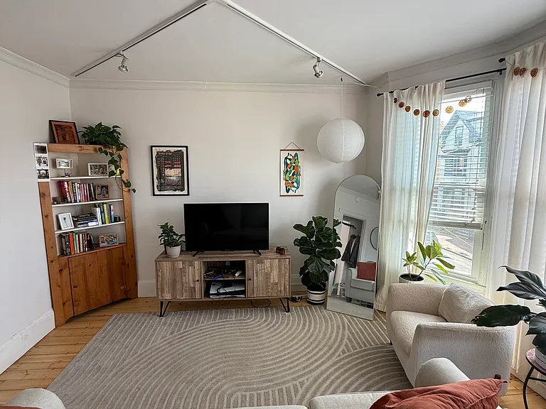 52 Pine St #2 — Photo 9