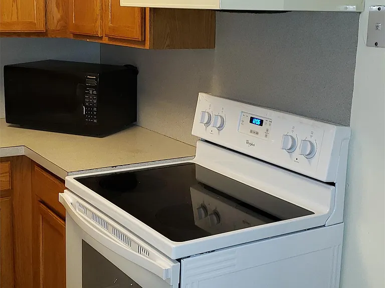 255 Elm St #204 — Photo 5