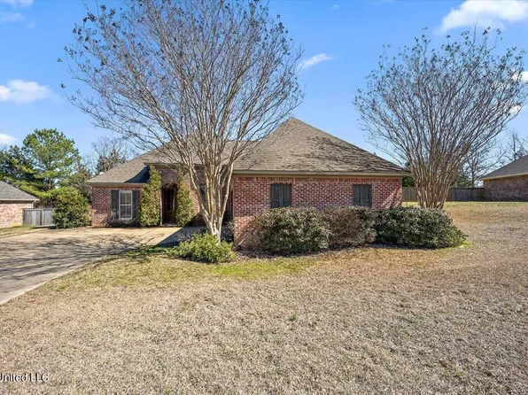 121 Brigade Ave, Canton, MS 39046