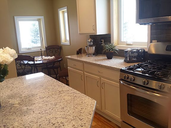 3rd image of 27965 Lavonne Ave