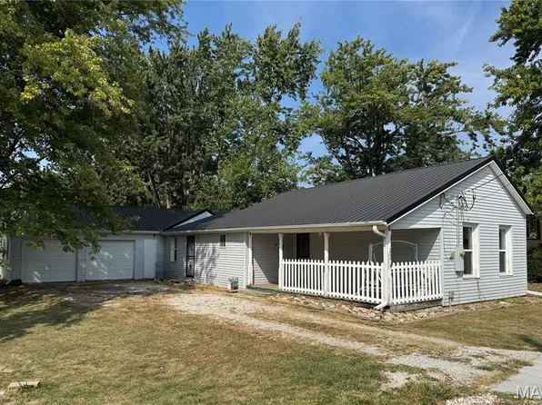 202 N Spring St, Palmyra, MO 63461