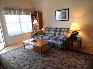 14325 Climbing Rose Way APT 104, Centreville, VA 20121