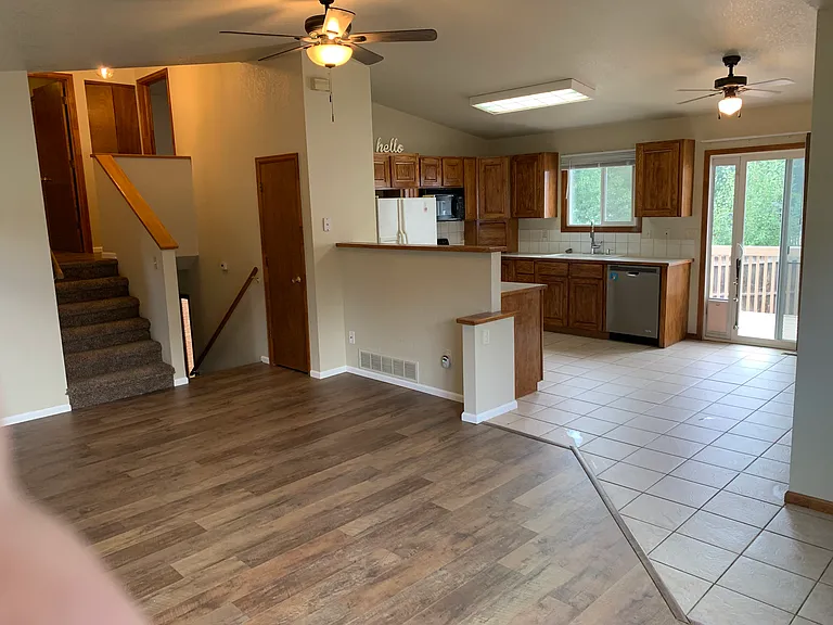 625 Woodland Way — Photo 4