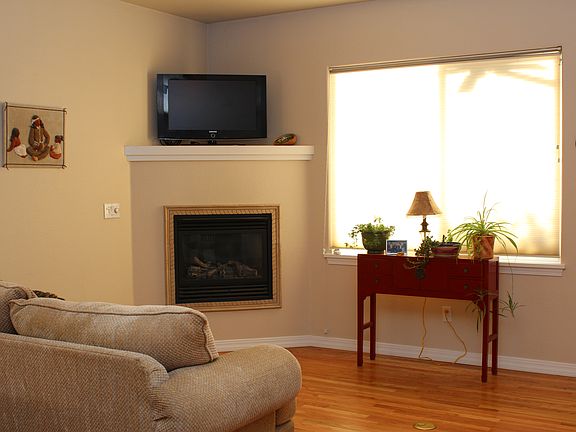 4th image of 557 Garden Cress Ct