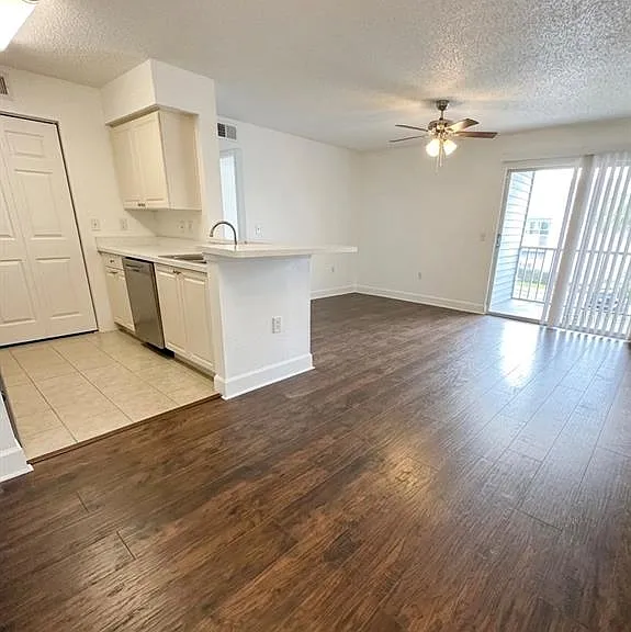 1218 Bermuda Lakes Ln #203 — Photo 4