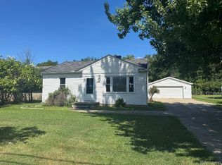 28860 Grayfield Dr, Farmington Hills, MI 48336