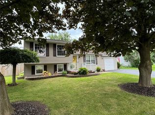 405 Old Cove Rd, Liverpool, NY 13090