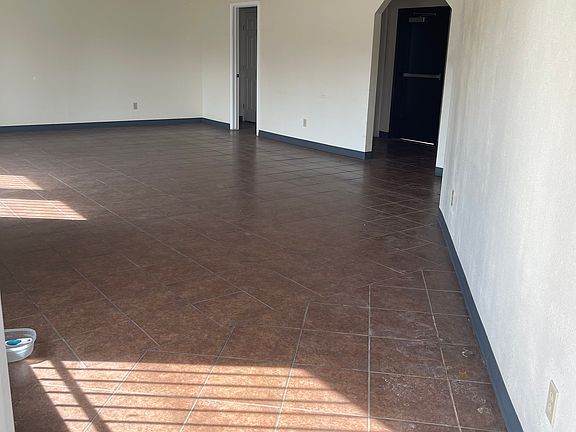 4th image of 5807 S Zarzamora St #102