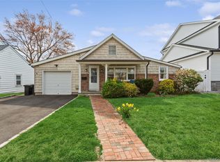 2754 Terrell Avenue, Oceanside, NY 11572