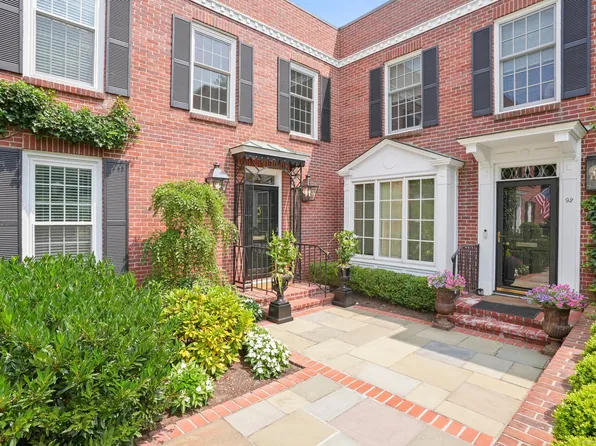 90 South Avenue, New Canaan, CT 06840
