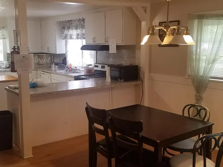 4030 Woodleaf Rd — Photo 5