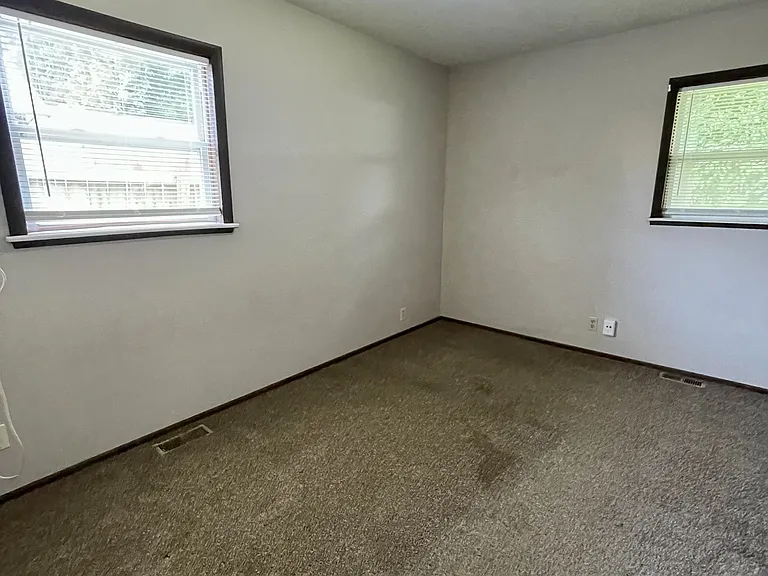 2309 S Norwood Ave #B — Photo 11