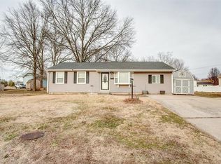 7808 Chuck Ct, Godfrey, IL 62035