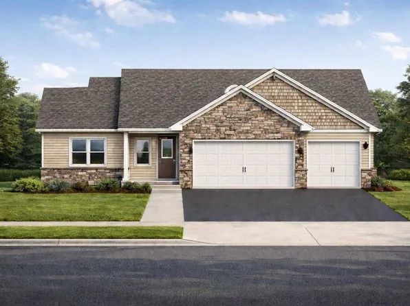 1121 Kona Cir, Coralville, IA 52241
