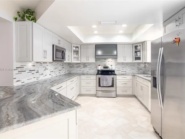 10263 Islander Dr, Boca Raton, FL 33498