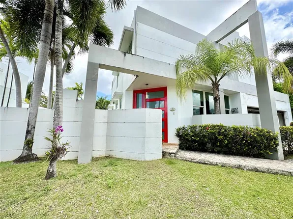 F3 1st St, San Juan, PR 00926