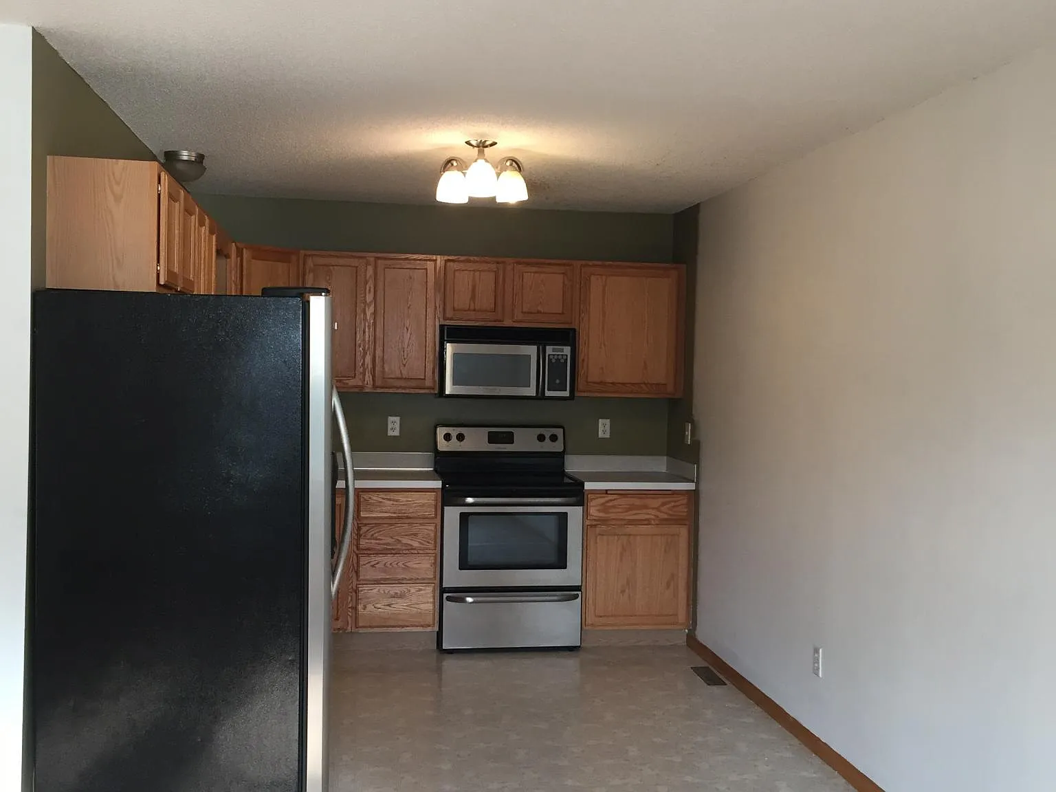 2501 Cobble Hill Ct — Photo 4