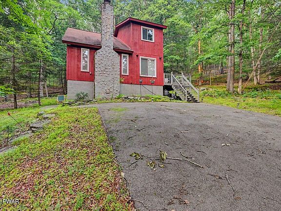 3rd image of 214 Manchester Dr