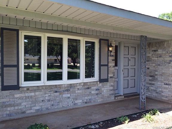 4th image of 204 Walnut Ln