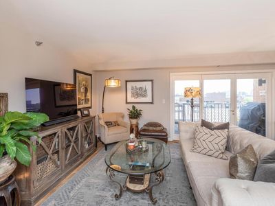 110 1st Ave NE UNIT E-F702, Minneapolis, MN, 55413