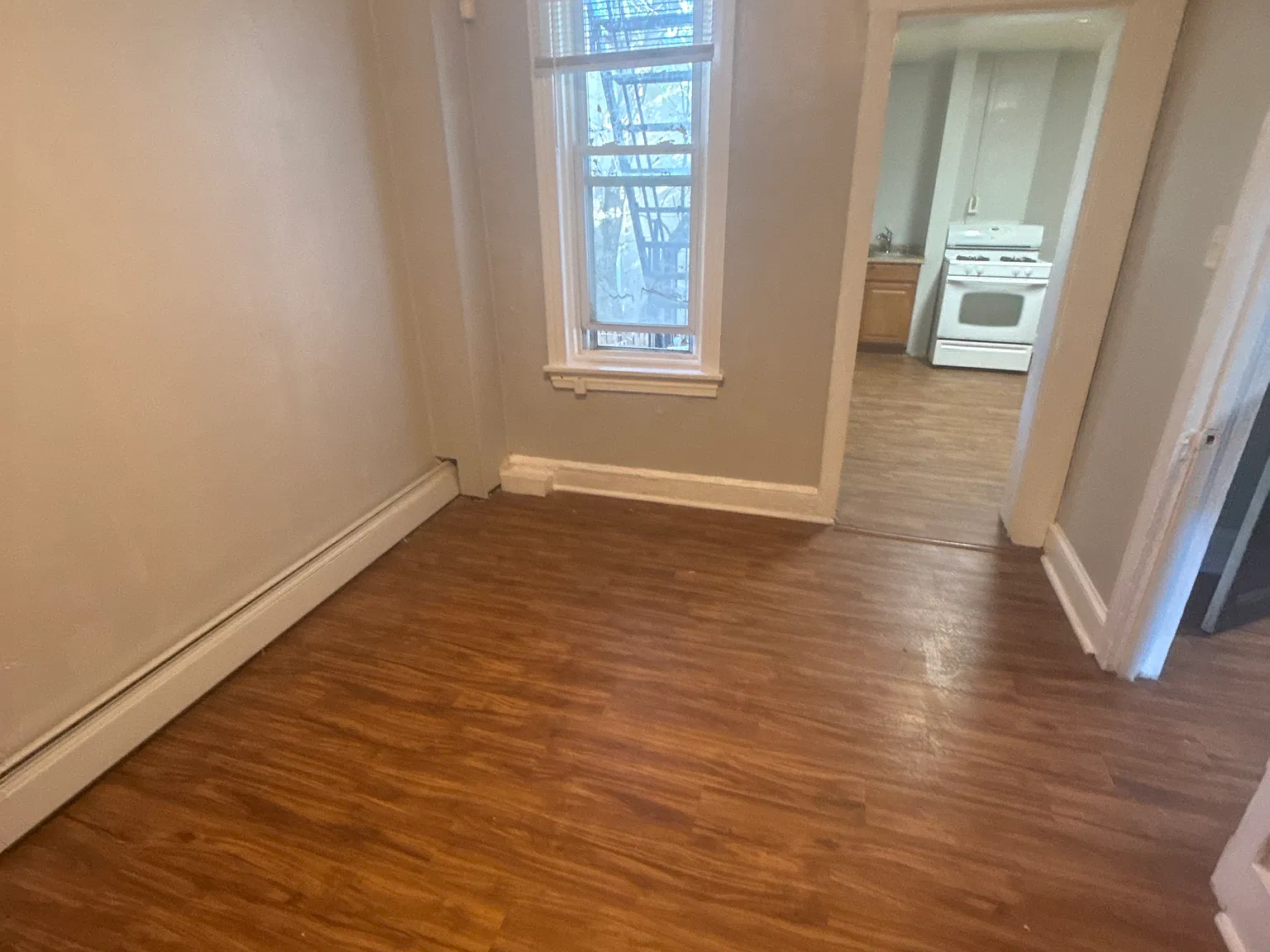 3 bed, 1050 sqft, $1,780 — Photo 2