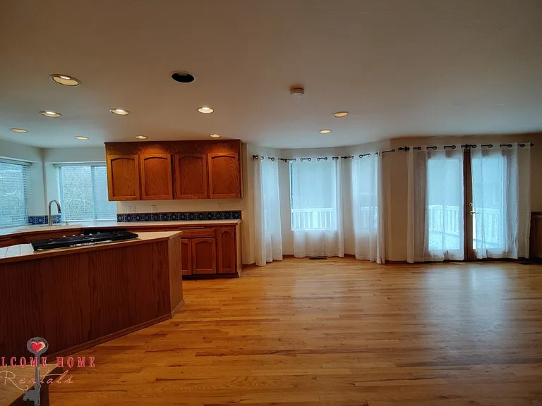 319 Marietta Pl — Photo 13